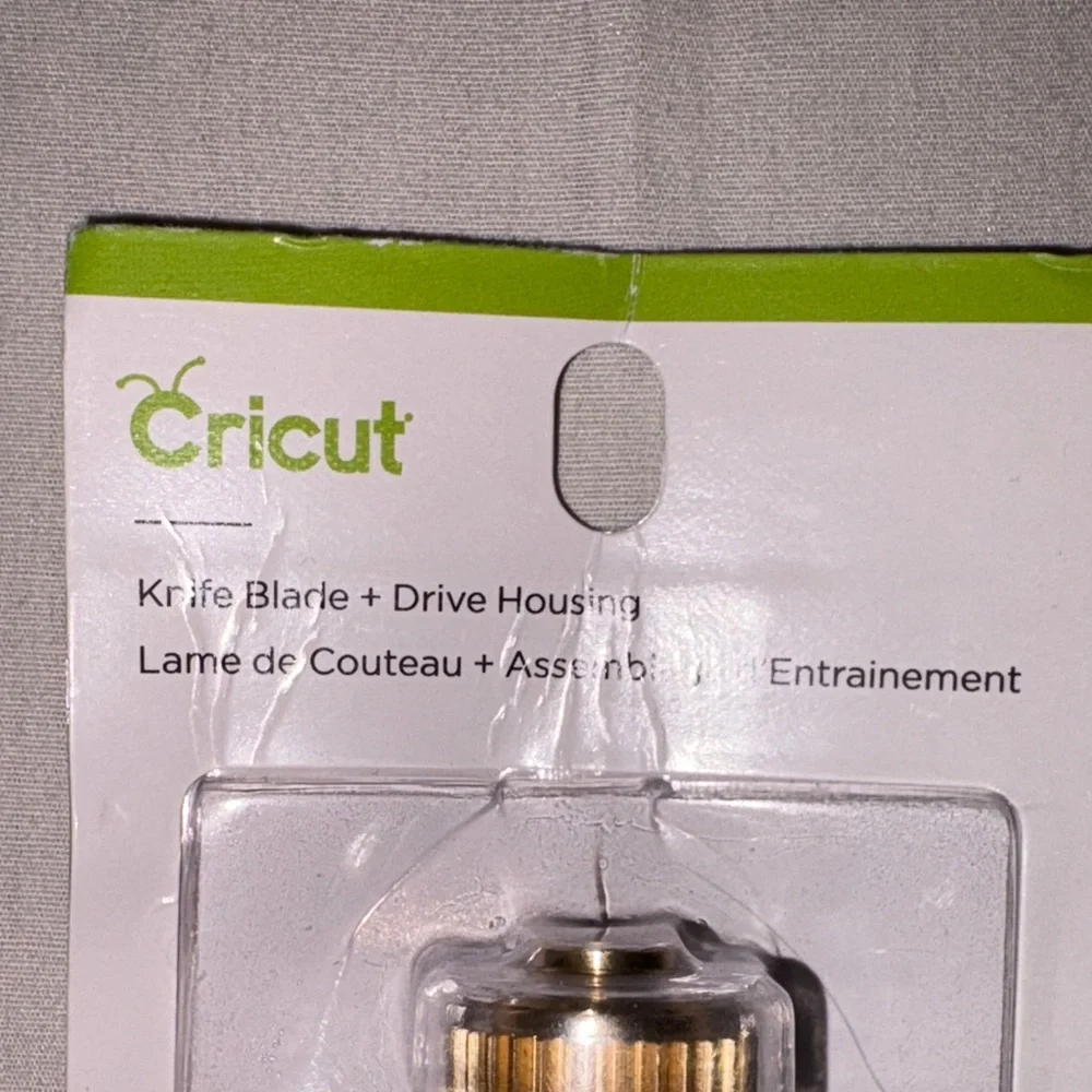 Cricut Premium Carbide Blade with Silver Housing for Balsa Wood, Leather